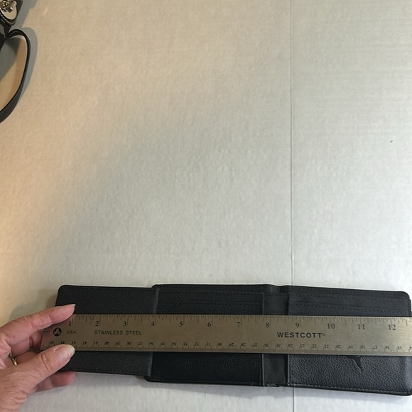 PUMA ORIGINAL BIFOLD BLACK GENUINE LEATHER WALLET LIKE NEW - Picture 15 of 15